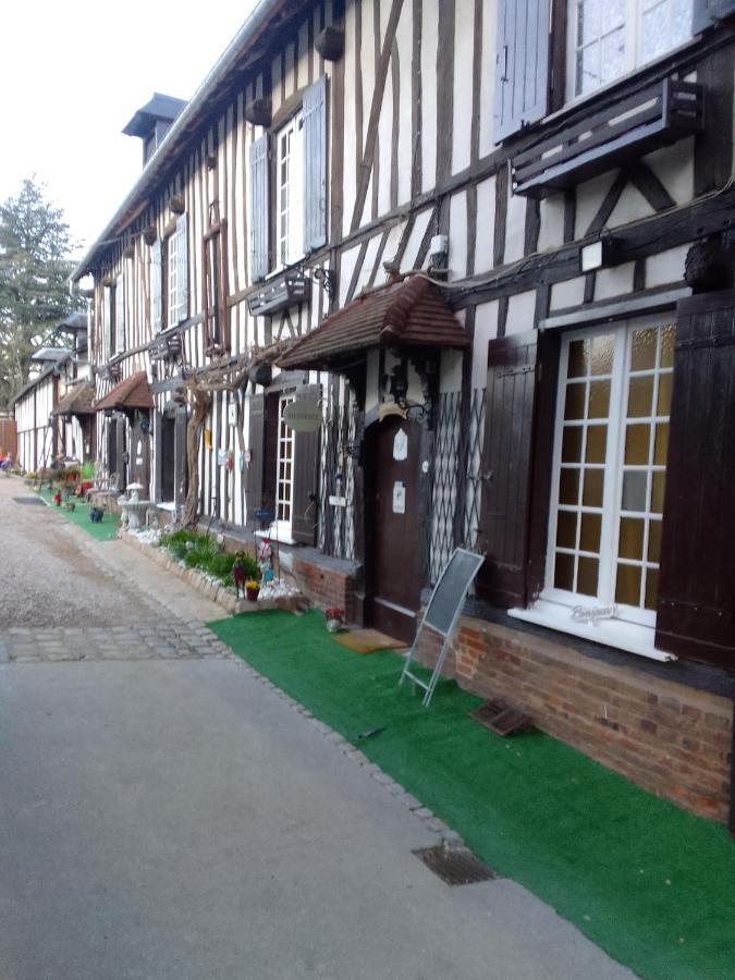 ホテル Le Mouton Gras Aumale エクステリア 写真